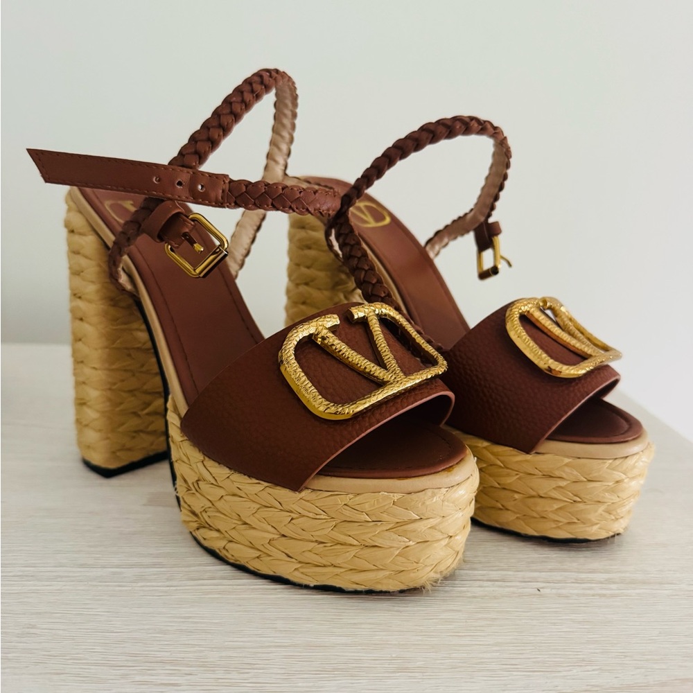 Valencia Brown Leather Platform Sandals with Gold Emblem - Picture 2 of 7